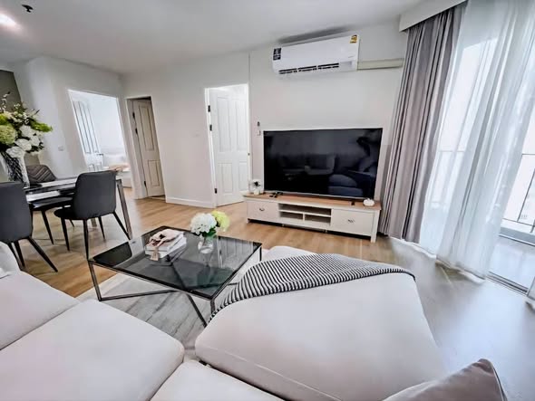 bedroom and living room of Belle Grand Rama 9