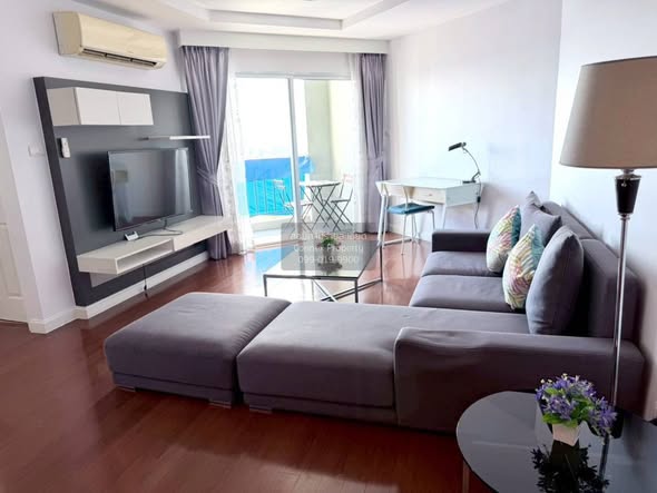 living room and bedroom of Belle Grand Rama 9