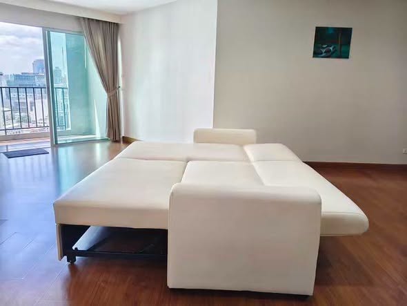 living room and bedroom of Belle Grand Rama 9
