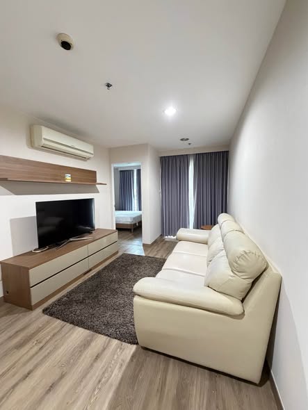 living room and bedroom of Belle Grand Rama 9