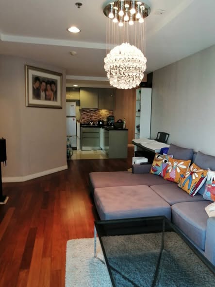 living room of Belle Grand Rama 9 Tower D