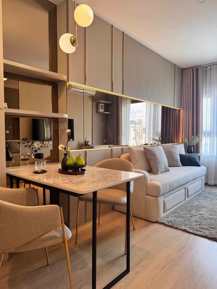 living room of Benchakitti Park