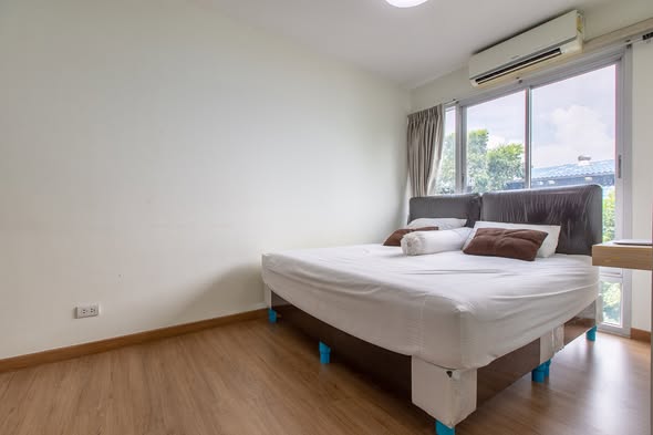 bedroom of Bliz Condominium