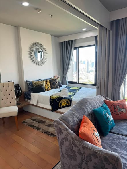 living room and bedroom of Blocs 77