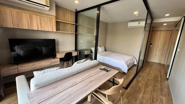 bedroom and room interior of Blossom Condo Sathon-Charoen Rat