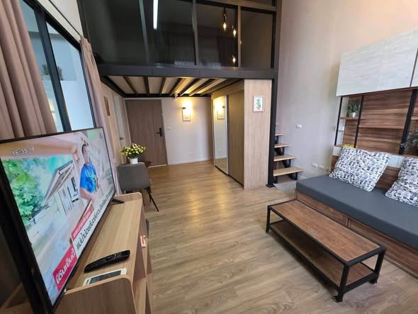 bedroom and room interior of Blossom Condo Sathon-Charoen Rat