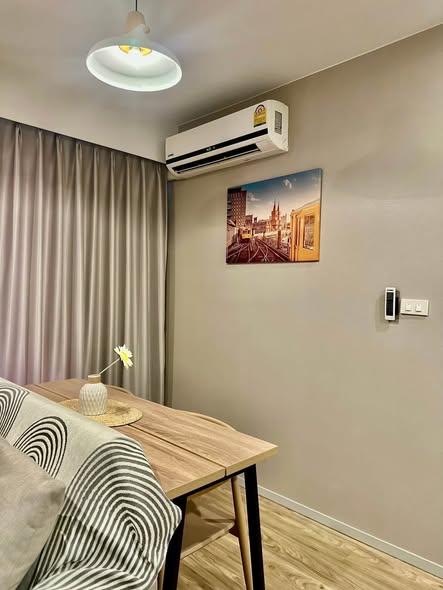 Blossom Condo Sathon-Charoen Rat