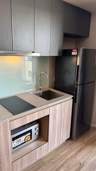 kitchen of Blossom Condo Sathon-Charoen Rat