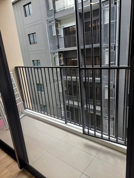 room interior of Blossom Condo Sathon-Charoen Rat