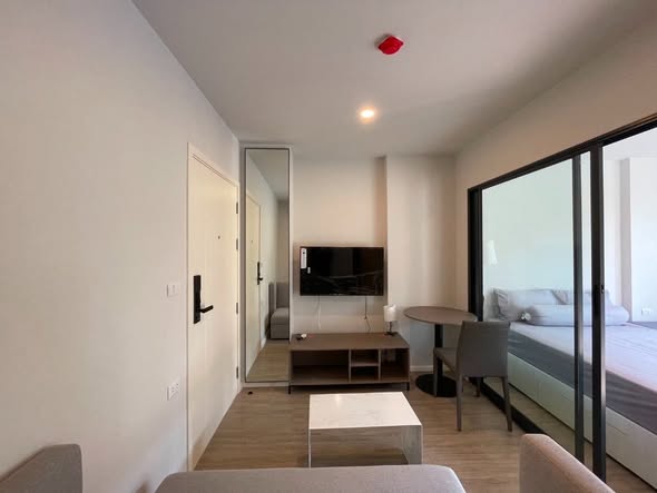 bedroom and room interior of Blue Sukhumvit 105