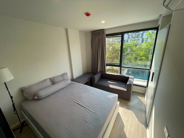 bedroom and room interior of Blue Sukhumvit 105