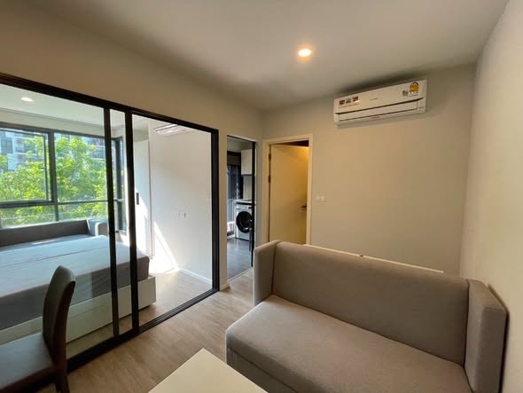 room interior of Blue Sukhumvit 105
