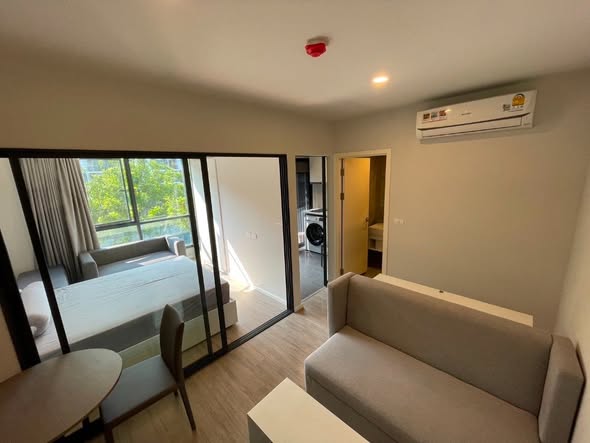 room interior of Blue Sukhumvit 105