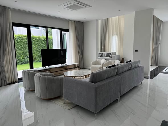 living room of Burasiri Krungthep Kreetha