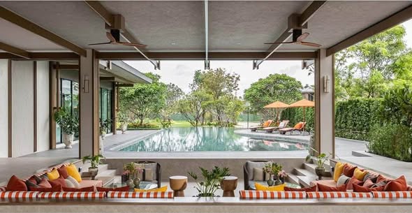 pool of Burasiri Krungthep Kreetha