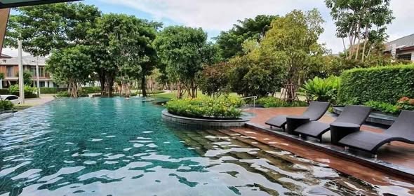 pool of บุราสิริ พัฒนาการ Burasiri Pattanakarn
