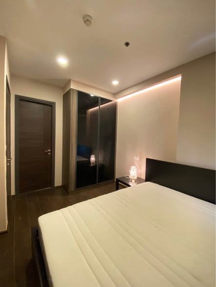 bedroom and room interior of C Ekkamai Condominium