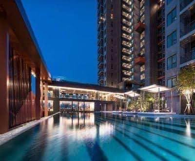 pool of C Ekkamai Condominium