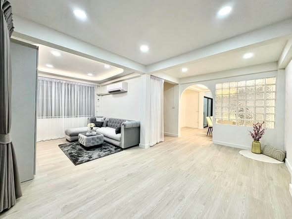 living room of CASA@20: Premium studios: monthly and long stay rentals – please whatsapp for details.