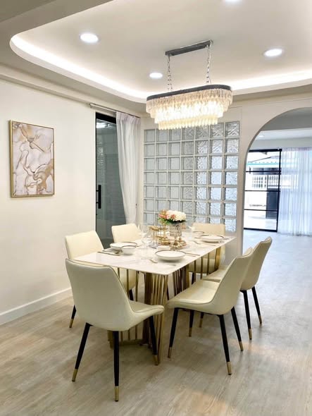 room interior of CASA@20: Premium studios: monthly and long stay rentals – please whatsapp for details.