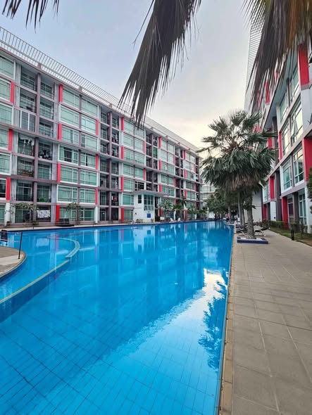 pool of CC Condominium 1