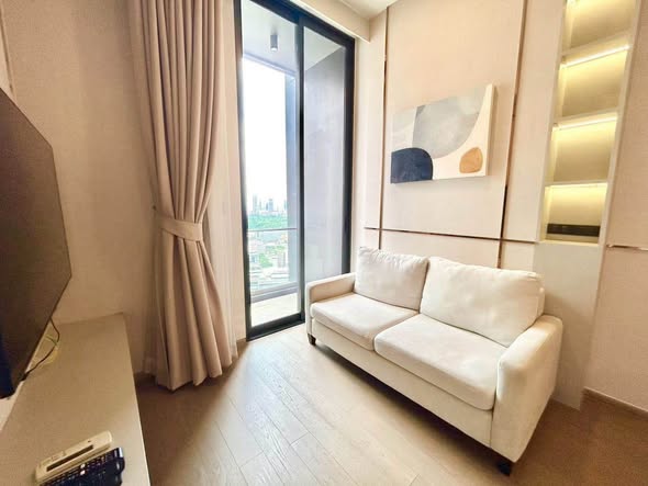bedroom and living room of Celes Asoke
