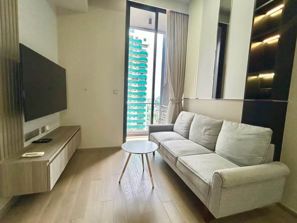 living room and bedroom of Celes Asoke