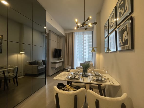 room interior of Celes Asoke