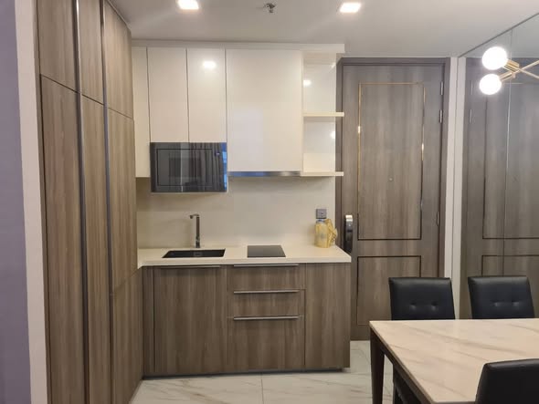 room interior and kitchen of Celes Asoke