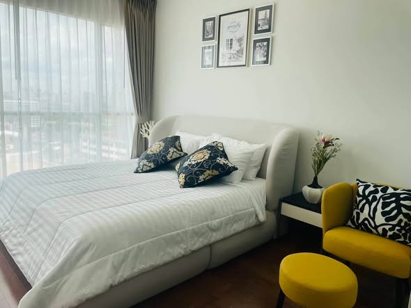 bedroom of Central Chidlom