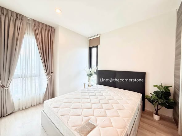 bedroom of Centric Huai Khwang Station