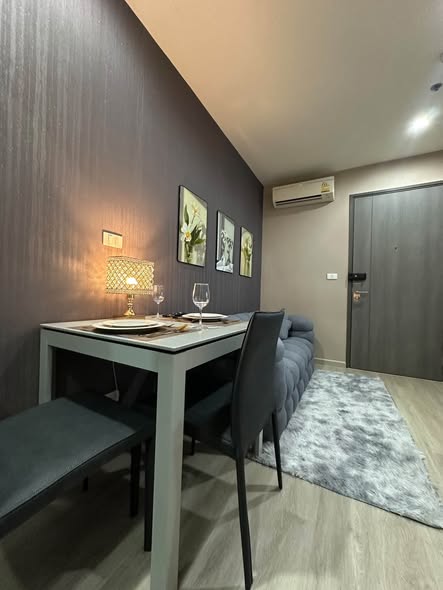 bedroom and room interior of Centric Huai Khwang Station
