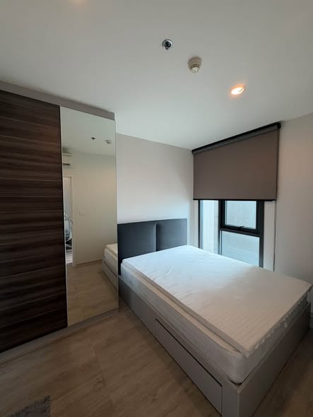 bedroom and room interior of Centric Huai Khwang Station