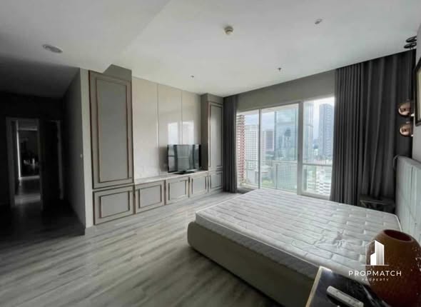 bedroom of Centric Sathon-St Louis