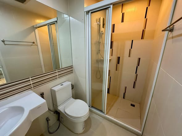 bathroom of Centric Tiwanon Station