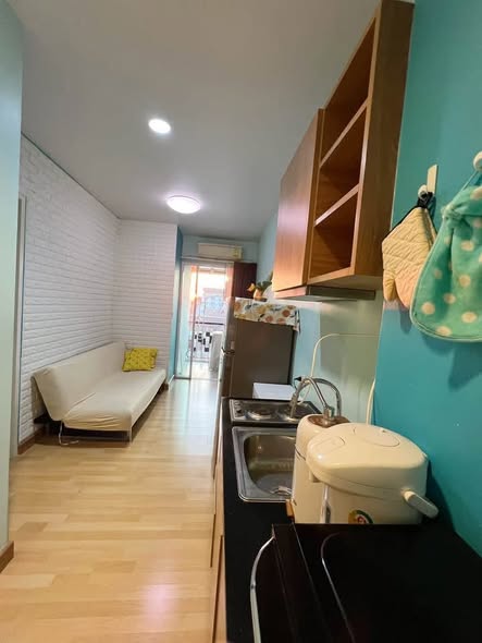 kitchen of Centrio condo ladprao 48