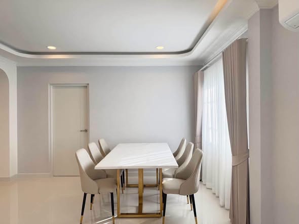 room interior of Centro Bangna
