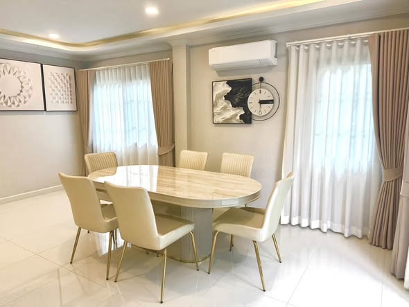 room interior of Centro Bangna