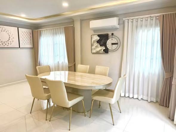 room interior of Centro Bangna