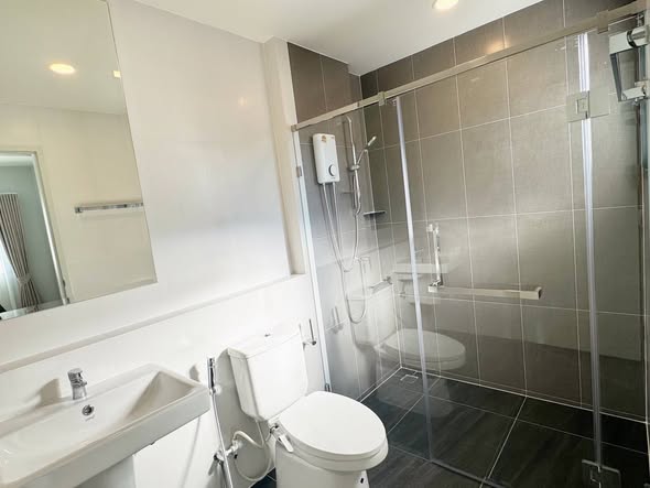 room interior and bathroom of Centro Bangna