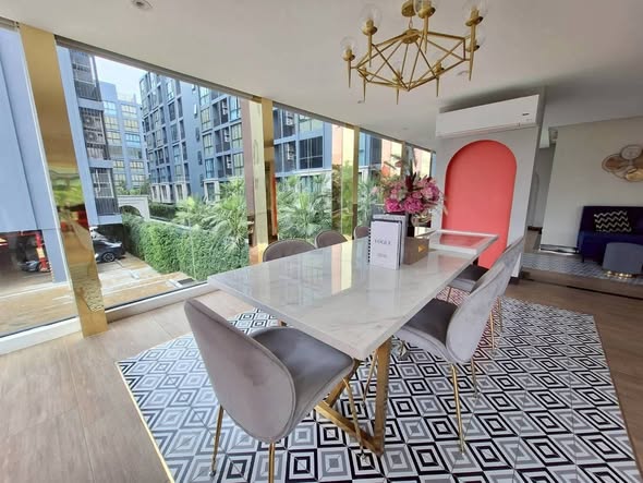 living room and room interior of Cerocco Bangna 36
