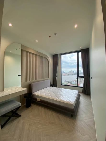 bedroom of Chapter Charoennakhon–Riverside