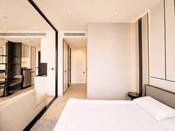 bedroom of Chapter Charoennakhon–Riverside