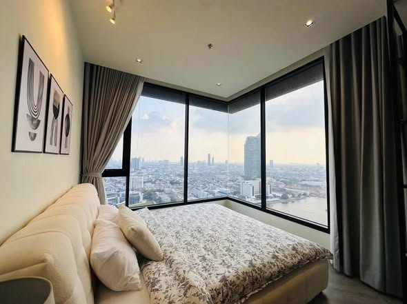 bedroom of Chapter Charoennakhon–Riverside