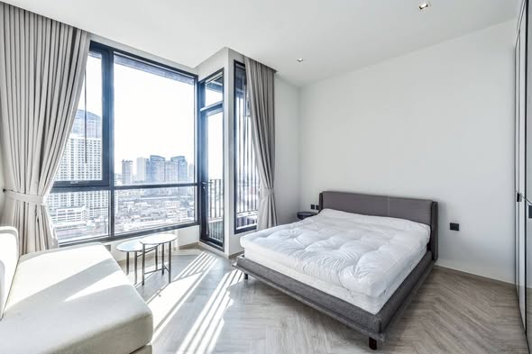 bedroom of Chapter Charoennakhon–Riverside