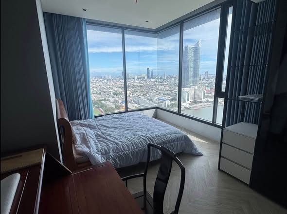 bedroom of Chapter Charoennakhon–Riverside