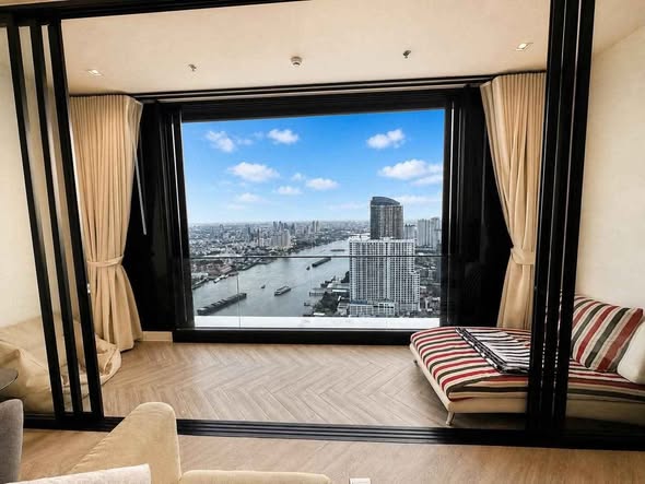 bedroom of Chapter Charoennakhon–Riverside
