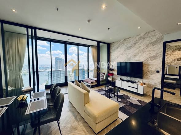 living room of Chapter Charoennakhon–Riverside