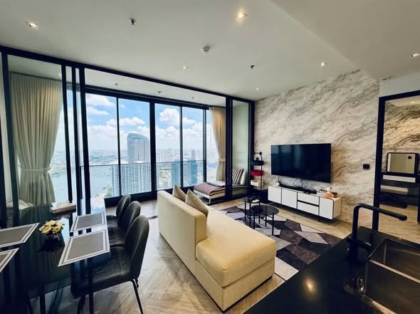 living room of Chapter Charoennakhon–Riverside
