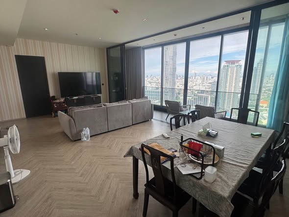 living room of Chapter Charoennakhon–Riverside